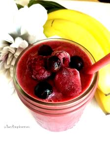 1 smoothie (16 oz) Banana Berry Burst