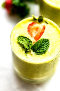 1 smoothie (16 oz) Superfruit Power Smoothie with Greek Yogurt