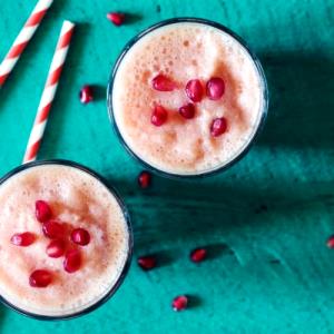 1 smoothie (20 oz) Pomegranate Punch Smoothie (20 oz)