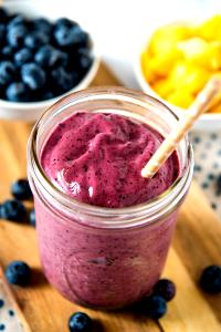 1 smoothie (24 oz) Berry Skinny Smoothie