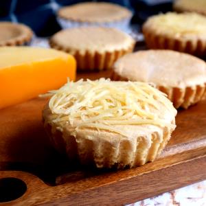 1 sponge cake (77 g) Cheesy Mamon