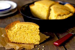 1 Square (7-1/2" X 7-1/2" X 1-1/2") Cornbread (with Egg Substitute, Home Recipe)