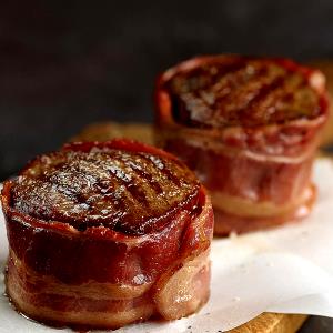 1 steak (142 g) Bacon Wrapped Chopped Beef Steak