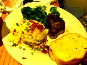 1 steak (6 oz) Classic Sirloin with Toast