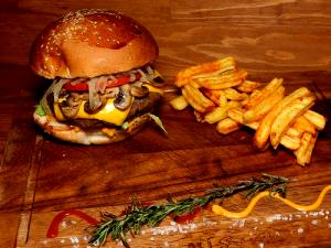 1 steak (62 g) Bacon Cheese Steak