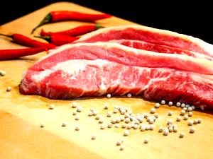 1 Steak (yield From Raw Steak Weighing 550 G) Beef Brisket (Flat Half, Trimmed to 1/8" Fat, Cooked, Braised)