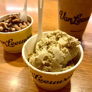 1 sundae (204 g) M&M Sundae