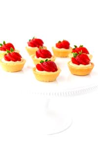 1 Tart Strawberry Cream Pie (Individual Size or Tart)
