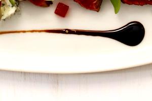 1 tbsp (15 ml) Balsamic & Basil Dipping Oil