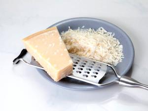 1 tbsp. (5 g) Shaved Parmigiano Reggiano