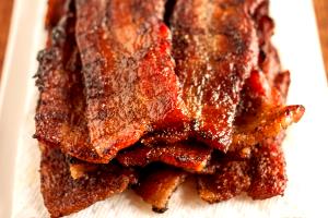 1 Thin Slice (yield After Cooking) Lower Sodium Smoked or Cured Bacon