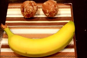 1 timbit Banana Cream Filled Timbits