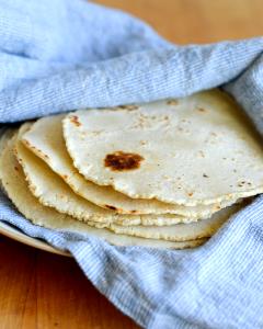 1 tortilla (26 g) Corn Tortillas