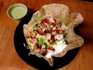 1 tostada (17.3 oz) Chicken Tostada Bowl