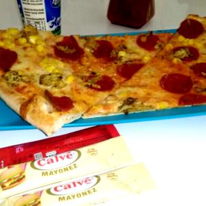 1 tray (133 g) Personal Pizza