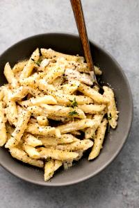 1 tray (255 g) Creamy Penne with Chicken & Broccoli