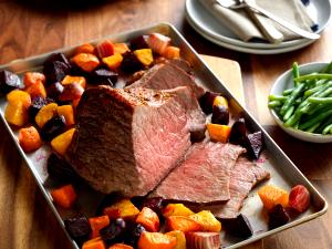 1 tray (255 g) Pot Roast with Vegetables
