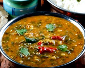 1 tray (281 g) Palak Daal