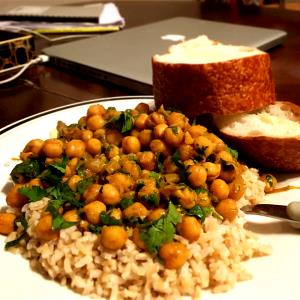 1 tray (283 g) Chickpea Curry with Rice