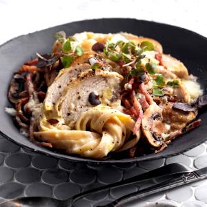 1 tray (283 g) Compleats Cafe Creations Creamy Chicken Carbonara