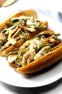 1 tray (309 g) Grilled Chicken Philly