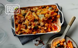 1 tray (340 g) Baked Ziti & Meatballs (12 oz)