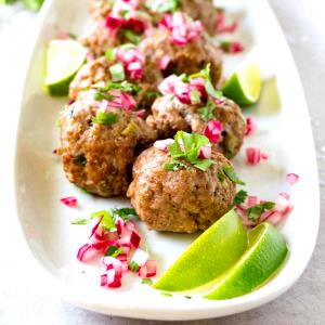 1 tray (340 g) Jalapeño Cilantro Spiced Meatballs