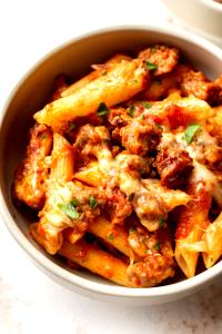 1 tray (344 g) Sausage Baked Penne