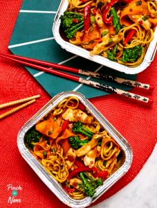 1 tray (350 g) Drunken Noodles with Chicken