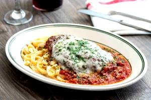 1 tray (359 g) Chicken Parmigiana