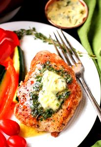 1 tray (387 g) Herbed Paleo Pork Chop