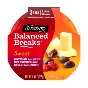 1 tray (43 g) Sweet Balanced Breaks Monterey Jack Natural Cheese, Dried Cranberries & Dark Chocolate Covered Peanuts