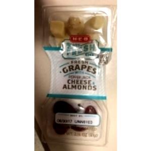 1 tray (61 g) Fresh Grapes with Pepper Jack Cheese & Almonds