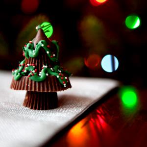 1 tree (17 g) Peanut Butter Christmas Trees