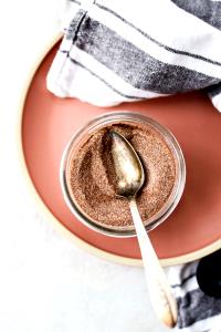 1 tsp (4 g) Sugar 