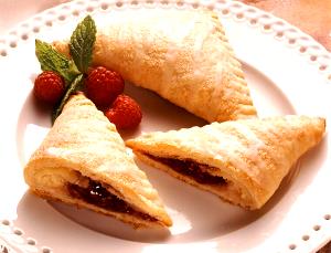 1 turnover (156 g) Raspberry Cheese Turnover