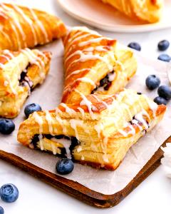 1 turnover (21 g) Mini Blueberry Turnovers