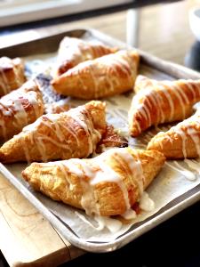 1 turnover (64 g) Lemon Turnovers