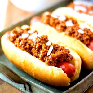 1 Whole (114.0 G) Hotdog with Chili