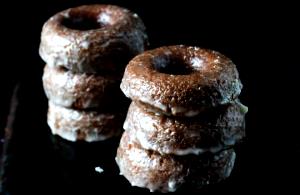 1 Whole (18.0 G) Chocolate-coated Donut
