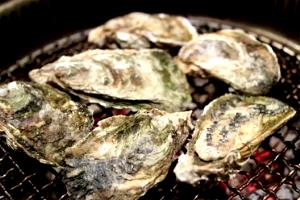 1 Whole (9.8 G) Eastern Oyster, cooked