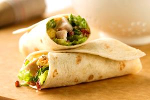 1 wrap (298 g) Cucumber Chicken Caeser Wrap