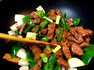 10 1/2 Oz Green Pepper Steak
