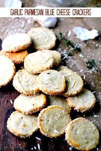 10 crackers Blue Cheese Sesame Seed Crackers