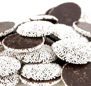10 pieces (40 g) Dark Chocolate Nonpareils