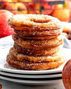 10 pieces Cinnamon Apple Rings