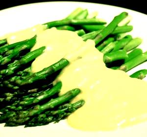 100 G Asparagus Creamed or with Cheese Sauce (from Frozen)