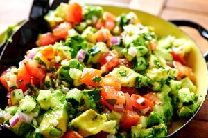 100 G Avocado and Cucumber Salad