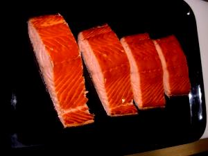 100 G Baked or Broiled Salmon (No Salt Added)