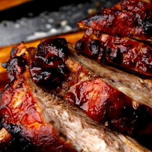 100 G Barbecued Pork Spareribs with Sauce (Lean Only Eaten)
